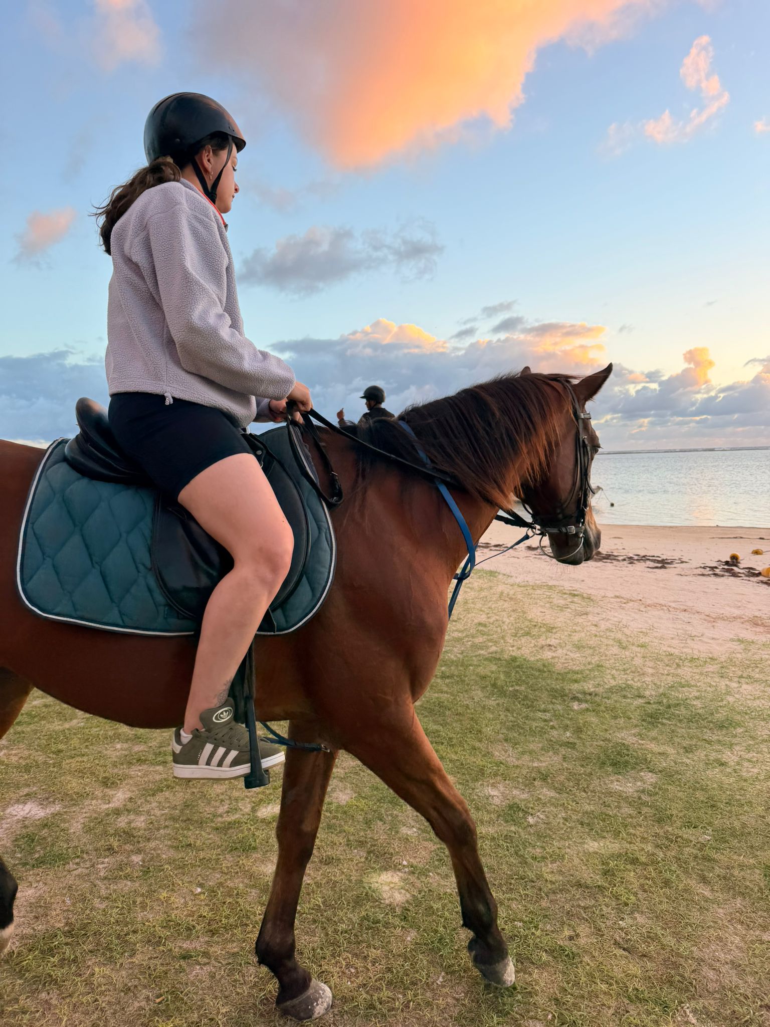 Balade à cheval sur la plage — photo 3