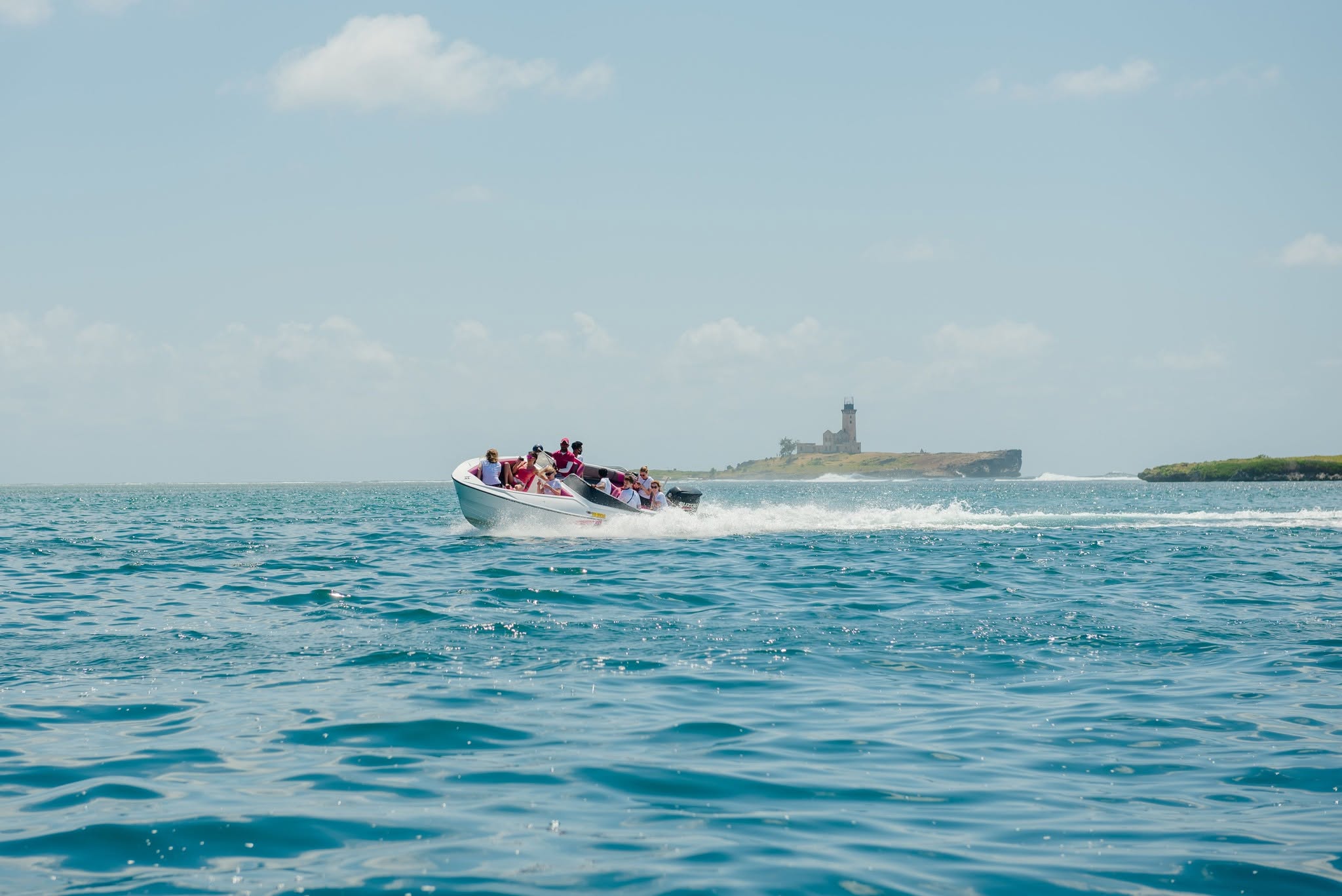 Private Full Day 5 Islands tour Ile Aux Cerfs with Lunch